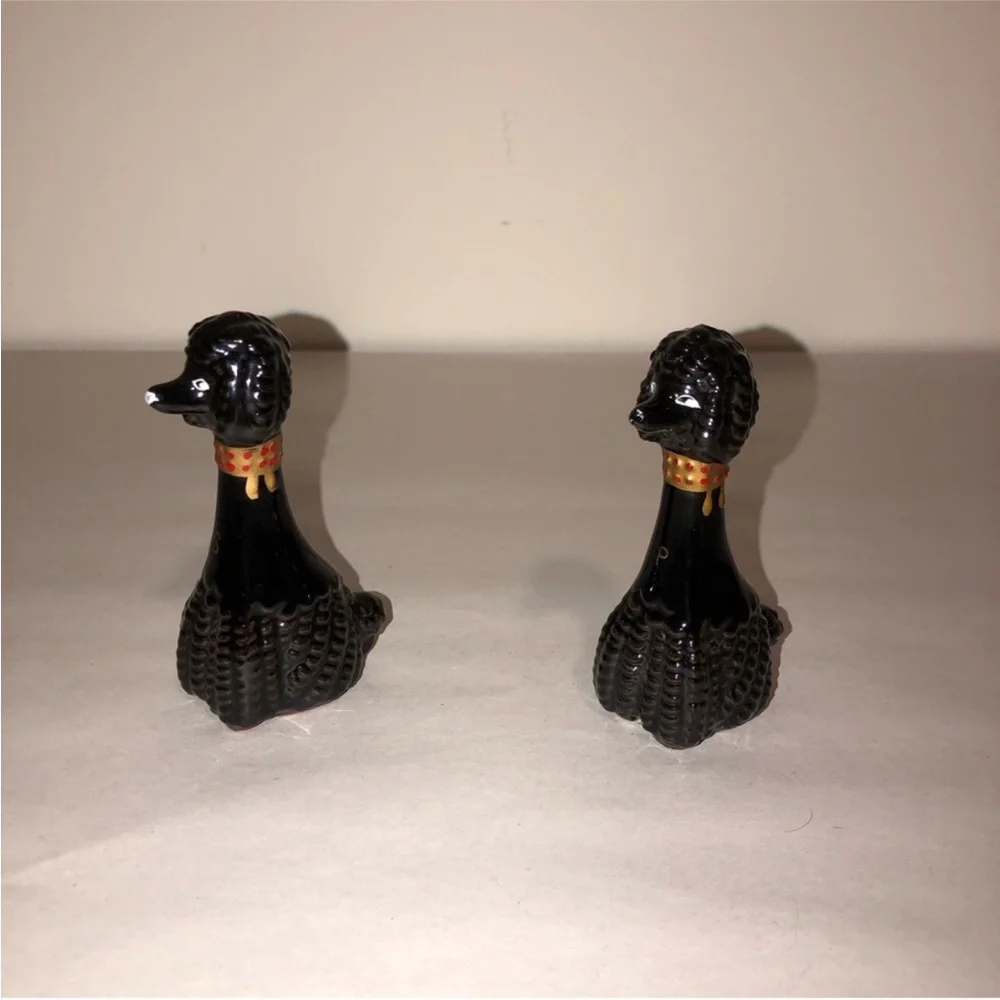 Vintage Unique Black Poodle Dog Salt and Pepper Shakers Grannycore Collectible